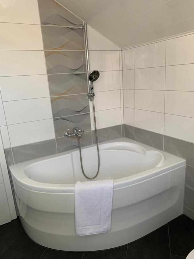 2 Zimmer Ferienwohnung Obersulm Extérieur photo